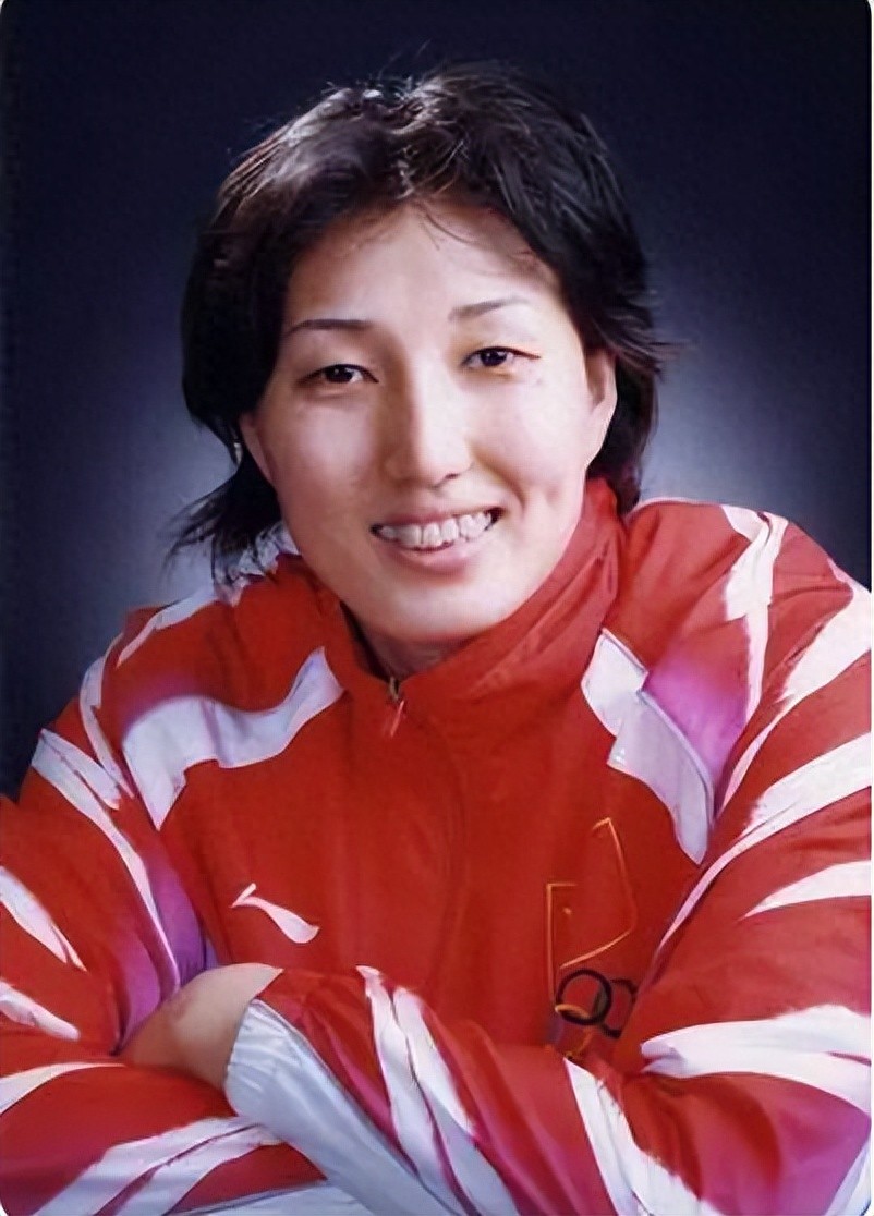 中國(guó)女排名將王麗娜：歷經(jīng)三任教練，40 歲才做媽媽背后有何故事？