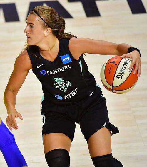 昔日女飛人瓊斯欲加盟WNBA？反對聲四起，前球員直言：這是個笑話