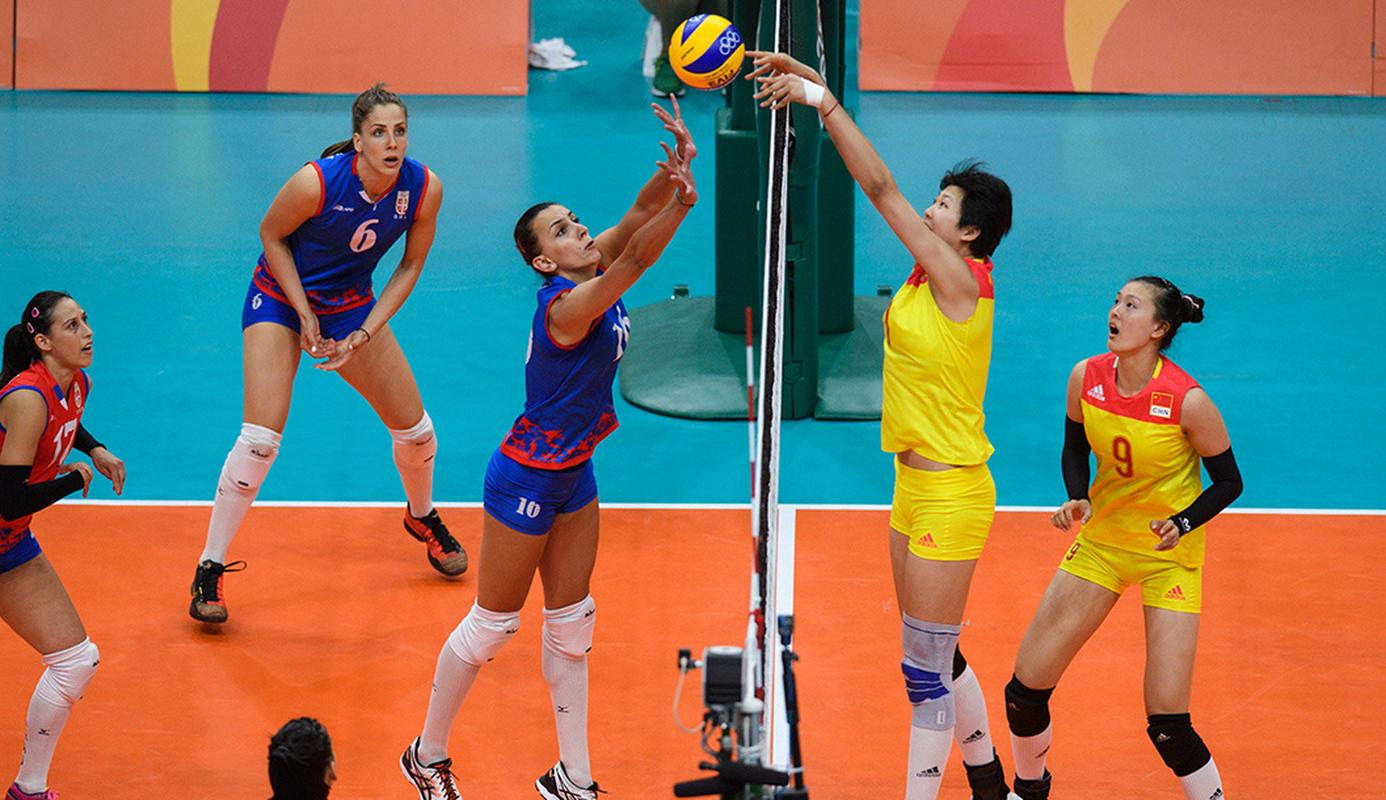 中國女排里約奧運奪冠：時隔12年再奪金，3-1逆轉塞爾維亞