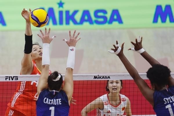 中國(guó)女排世錦賽爆冷出局！1∶3負(fù)于法國(guó)隊(duì)，無(wú)緣八強(qiáng)引發(fā)擔(dān)憂